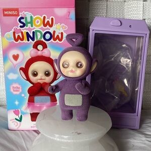 Teletubby Miniso Show Window